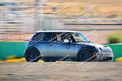 media/Oct-18-2025-Extreme Speed (Sat) [[d6d7e1fef1]]/Group 3 Purple/Session 3 (Turn 1)/